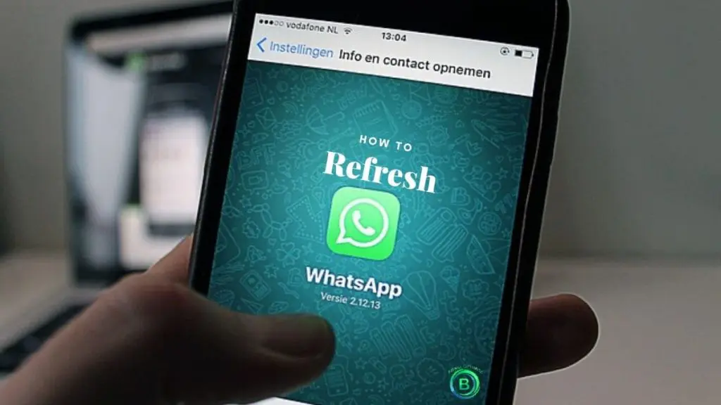 how to refresh whatsapp